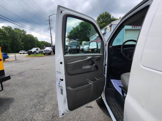 Picture of 2008 Chevrolet 2500 Cargo Van, Delivery, Utility, Service, Plumber, Electrical, Construction, Handyman, Roof Rack, GM LY2