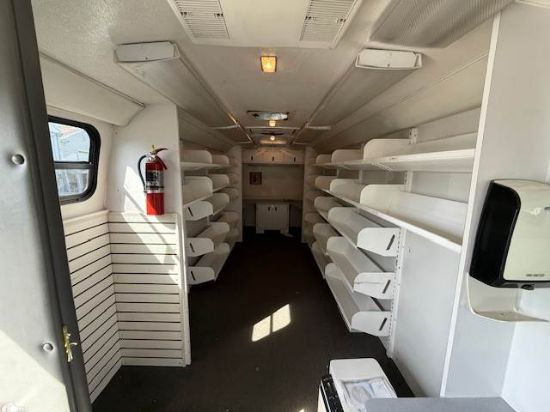 Picture of 2005 Chevrolet C5500 Bus Duramax V-Shaped