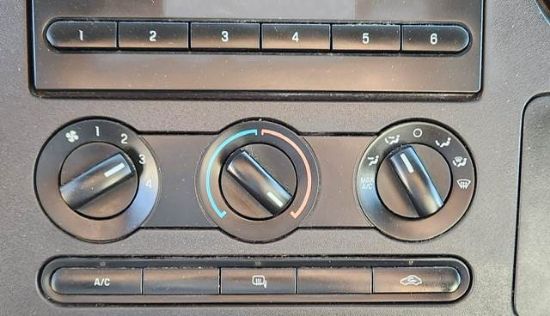 Picture of 2010 Ford F-450 Mechanic / Service Truck, Plumber, Work, Construction, Handyman, Electrician, Box Truck, Gasoline Delivery, Work, 9FT Bed, Utility Ford
