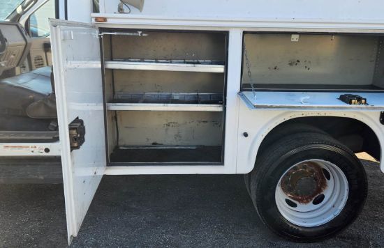 Picture of 2010 Ford F-450 Mechanic / Service Truck, Plumber, Work, Construction, Handyman, Electrician, Box Truck, Gasoline Delivery, Work, 9FT Bed, Utility Ford