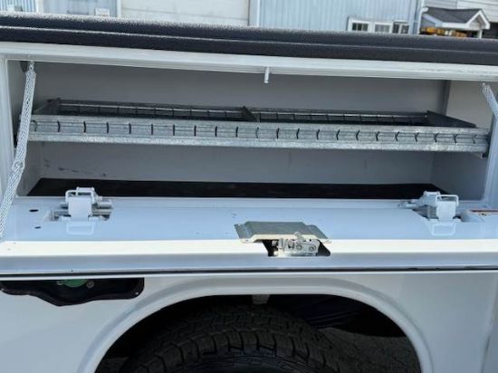 Picture of 2011 Ford F-350 Extended Cab Mechanic / Service Truck, 4x4, Tow Hitch, Reading Bed, Utility, Diesel, Low Miles, Construction, Handyman Ford V-Shaped