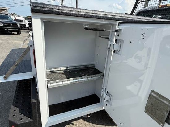 Picture of 2011 Ford F-350 Extended Cab Mechanic / Service Truck, 4x4, Tow Hitch, Reading Bed, Utility, Diesel, Low Miles, Construction, Handyman Ford V-Shaped