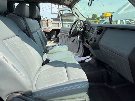 Picture of 2011 Ford F-350 Extended Cab Mechanic / Service Truck, 4x4, Tow Hitch, Reading Bed, Utility, Diesel, Low Miles, Construction, Handyman Ford V-Shaped