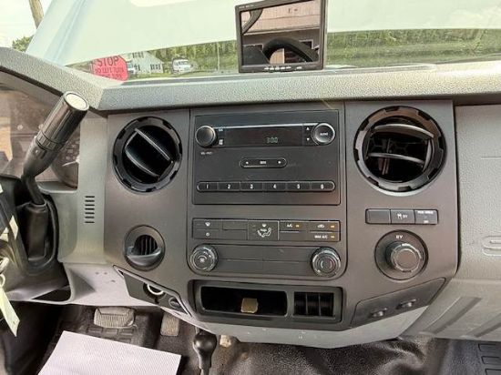 Picture of 2011 Ford F-350 Extended Cab Mechanic / Service Truck, 4x4, Tow Hitch, Reading Bed, Utility, Diesel, Low Miles, Construction, Handyman Ford V-Shaped