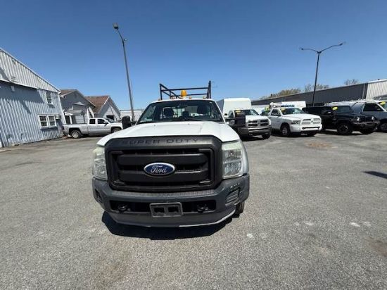 Picture of 2011 Ford F-550 Mechanic / Service Truck, Contractor, Gasoline, Handyman, Plumber, Electrical, Utility, Work Truck Ford V-Shaped
