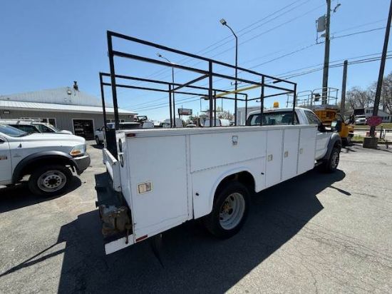 Picture of 2011 Ford F-550 Mechanic / Service Truck, Contractor, Gasoline, Handyman, Plumber, Electrical, Utility, Work Truck Ford V-Shaped