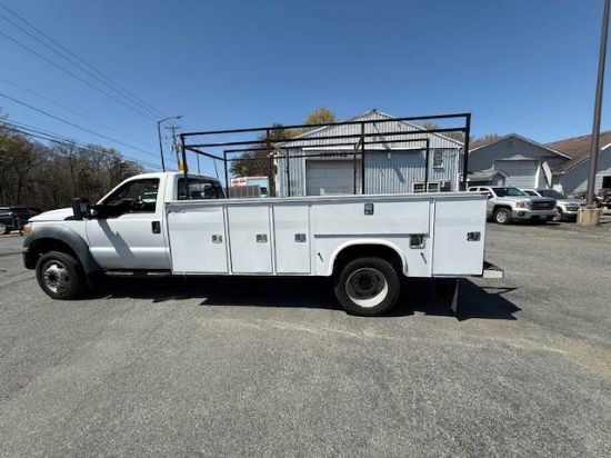 Picture of 2011 Ford F-550 Mechanic / Service Truck, Contractor, Gasoline, Handyman, Plumber, Electrical, Utility, Work Truck Ford V-Shaped