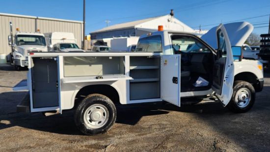 Picture of 2013 Ford F-350 XL Mechanic / Service Truck, 4x4, XL, Work, Construction, Handyman, Plumber, 8FT KNAPHEIDE BED, CREW CAB, Smart Hitch, Gas Ford V-Shaped