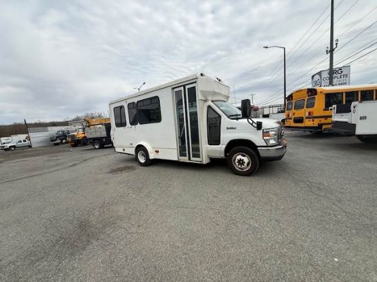 Picture of 2016 Ford Econoline Bus, 12 Children Passenger, Transporter, Mini, Rear Heat and A/C, Handicap, Seatbelts, Food Truck, Church, Van Ford V-Shaped