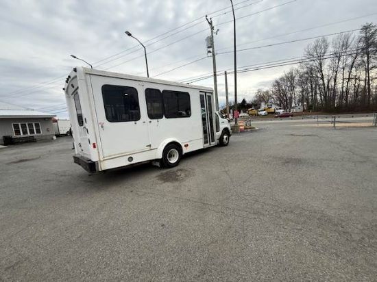 Picture of 2016 Ford Econoline Bus, 12 Children Passenger, Transporter, Mini, Rear Heat and A/C, Handicap, Seatbelts, Food Truck, Church, Van Ford V-Shaped