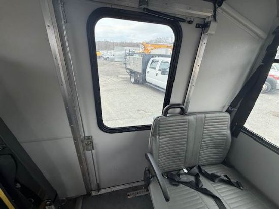 Picture of 2016 Ford Econoline Bus, 12 Children Passenger, Transporter, Mini, Rear Heat and A/C, Handicap, Seatbelts, Food Truck, Church, Van Ford V-Shaped