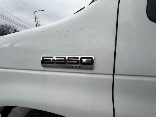 Picture of 2016 Ford Econoline Bus,12 Children Passenger, Transporter, Mini, Rear Heat and A/C, Handicap, Seatbelts, Food Truck, Church, Van Ford V-Shaped