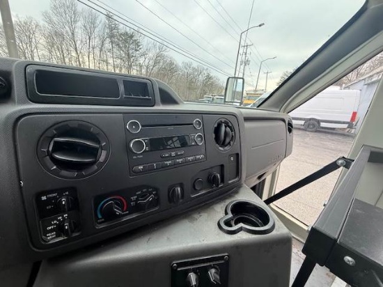 Picture of 2016 Ford Econoline Bus,12 Children Passenger, Transporter, Mini, Rear Heat and A/C, Handicap, Seatbelts, Food Truck, Church, Van Ford V-Shaped