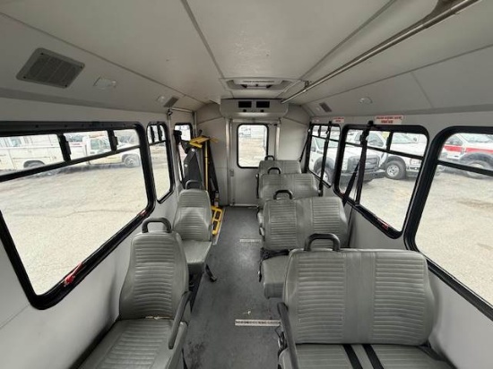 Picture of 2016 Ford Econoline Bus,12 Children Passenger, Transporter, Mini, Rear Heat and A/C, Handicap, Seatbelts, Food Truck, Church, Van Ford V-Shaped