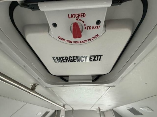 Picture of 2016 Ford Econoline Bus,12 Children Passenger, Transporter, Mini, Rear Heat and A/C, Handicap, Seatbelts, Food Truck, Church, Van Ford V-Shaped