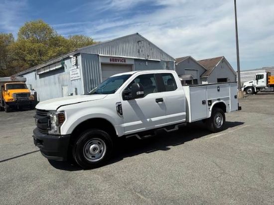 Picture of 2019 Ford F-250 Extended Cab Mechanic / Service Truck, 4x4, Gasoline, Plumber, 9FT Knapheide Bed, Electrician, Utility, 4WD , Low Miles Ford V-Shaped