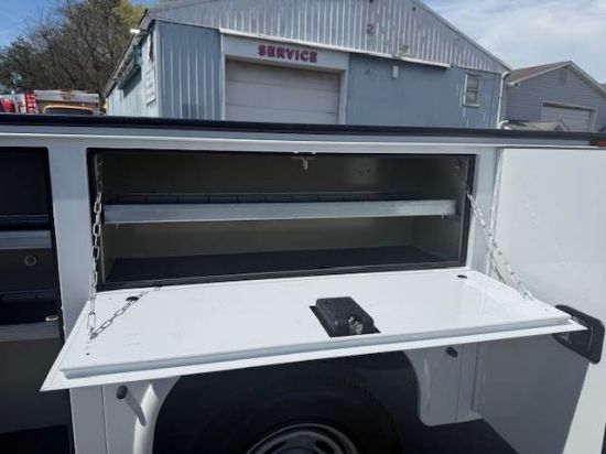 Picture of 2019 Ford F-250 Extended Cab Mechanic / Service Truck, 4x4, Gasoline, Plumber, 9FT Knapheide Bed, Electrician, Utility, 4WD , Low Miles Ford V-Shaped