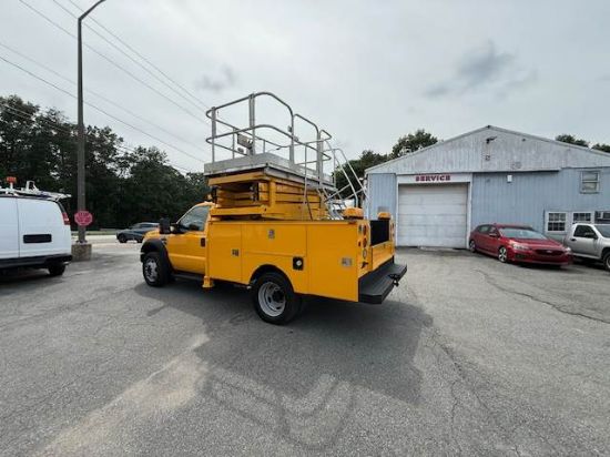 Picture of 2008 Ford F-550 XLT Boom / Bucket Truck, Lift Truck,Low Miles Service Utility Body Invertor, Outriggers Bridge Truck Boom Aerial Man Lift Scissor Lift V-Shaped