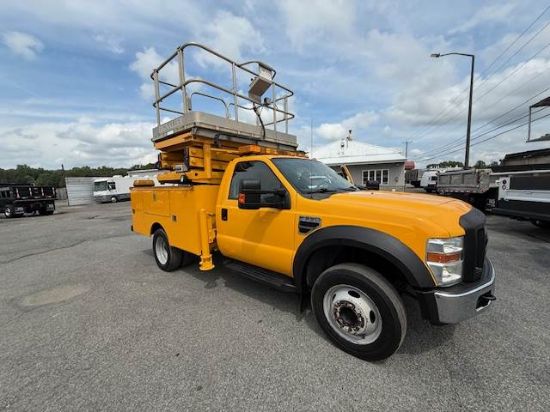Picture of 2008 Ford F-550 XLT Boom / Bucket Truck, Lift Truck,Low Miles Service Utility Body Invertor, Outriggers Bridge Truck Boom Aerial Man Lift Scissor Lift V-Shaped