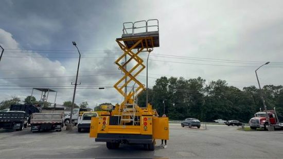 Picture of 2008 Ford F-550 XLT Boom / Bucket Truck, Lift Truck,Low Miles Service Utility Body Invertor, Outriggers Bridge Truck Boom Aerial Man Lift Scissor Lift V-Shaped
