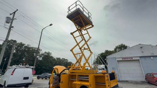 Picture of 2008 Ford F-550 XLT Boom / Bucket Truck, Lift Truck,Low Miles Service Utility Body Invertor, Outriggers Bridge Truck Boom Aerial Man Lift Scissor Lift V-Shaped