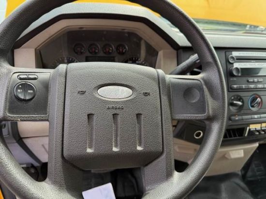 Picture of 2008 Ford F-550 XLT Boom / Bucket Truck, Lift Truck,Low Miles Service Utility Body Invertor, Outriggers Bridge Truck Boom Aerial Man Lift Scissor Lift V-Shaped