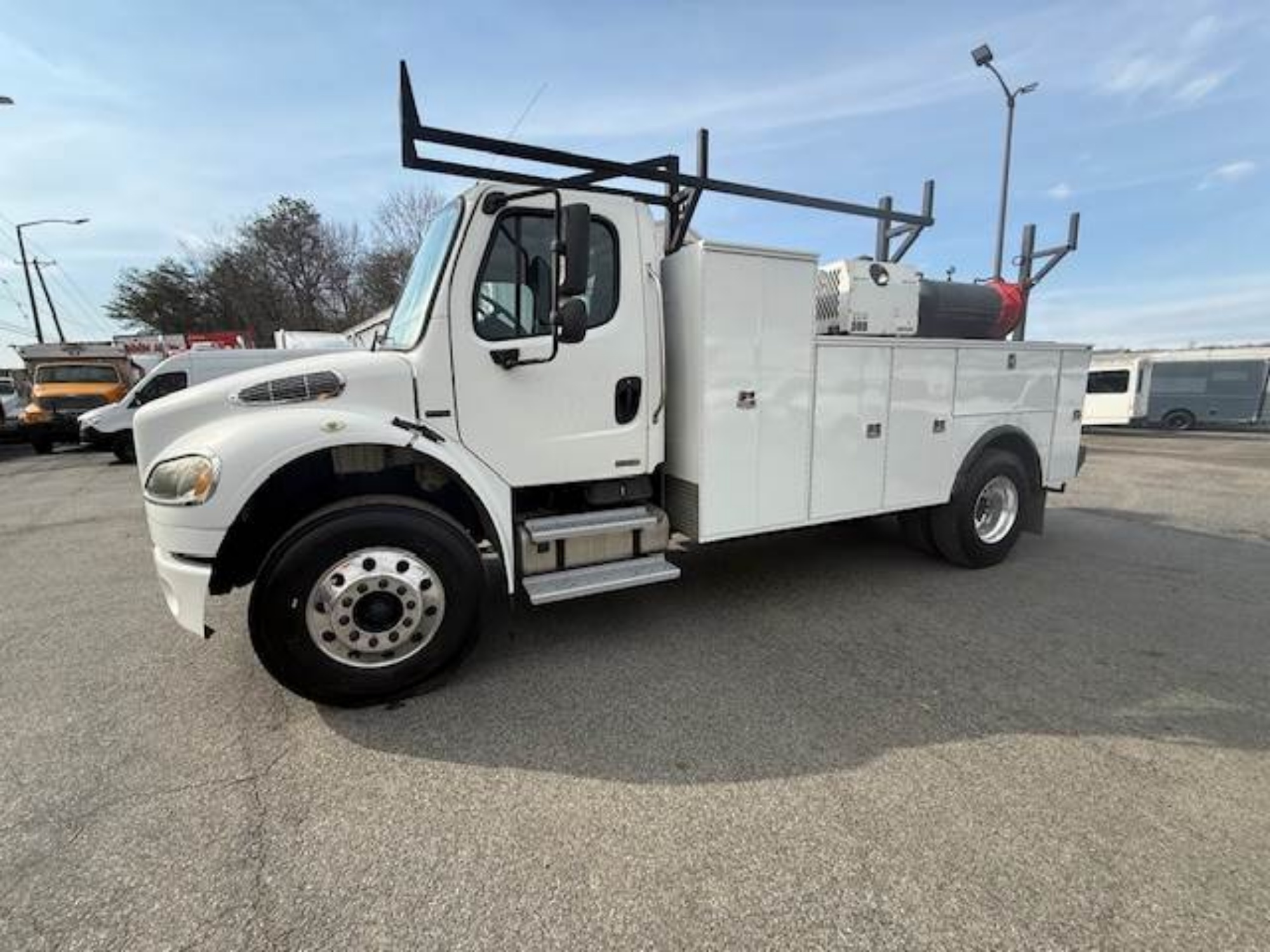 Picture of 2010 Freightliner M2 106 Mechanic / Service Truck, Boss Air Compressor, Miller Welder, Utility, Hose Reel, 12V Invertor, Construction, Roadside Mercedes-Benz MBE-900