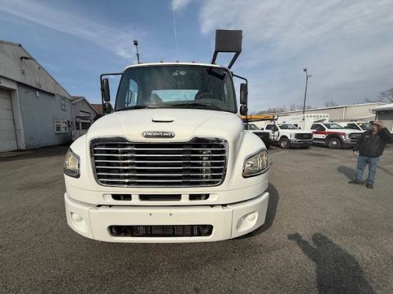 Picture of 2010 Freightliner M2 106 Mechanic / Service Truck, Boss Air Compressor, Miller Welder, Utility, Hose Reel, 12V Invertor, Construction, Roadside Mercedes-Benz MBE-900