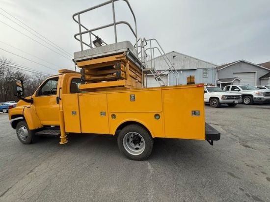 Picture of 2009 GMC C4 Boom / Bucket Truck, Lift Truck,Low Miles Service Utility Body Invertor, Outriggers Bridge Truck Boom Aerial Man Lift Scissor Lift GM LMM