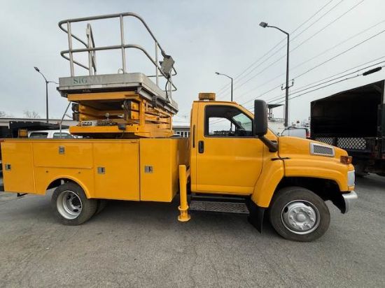 Picture of 2009 GMC C4 Boom / Bucket Truck, Lift Truck,Low Miles Service Utility Body Invertor, Outriggers Bridge Truck Boom Aerial Man Lift Scissor Lift GM LMM