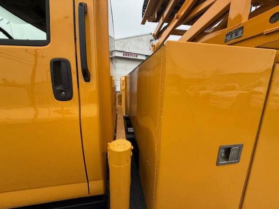 Picture of 2009 GMC C4 Boom / Bucket Truck, Lift Truck,Low Miles Service Utility Body Invertor, Outriggers Bridge Truck Boom Aerial Man Lift Scissor Lift GM LMM