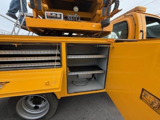 Picture of 2009 GMC C4 Boom / Bucket Truck, Lift Truck,Low Miles Service Utility Body Invertor, Outriggers Bridge Truck Boom Aerial Man Lift Scissor Lift GM LMM