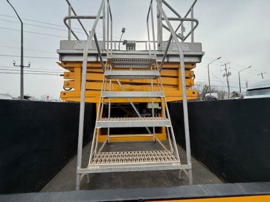 Picture of 2009 GMC C4 Boom / Bucket Truck, Lift Truck,Low Miles Service Utility Body Invertor, Outriggers Bridge Truck Boom Aerial Man Lift Scissor Lift GM LMM
