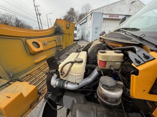 Picture of 2009 GMC C4 Boom / Bucket Truck, Lift Truck,Low Miles Service Utility Body Invertor, Outriggers Bridge Truck Boom Aerial Man Lift Scissor Lift GM LMM