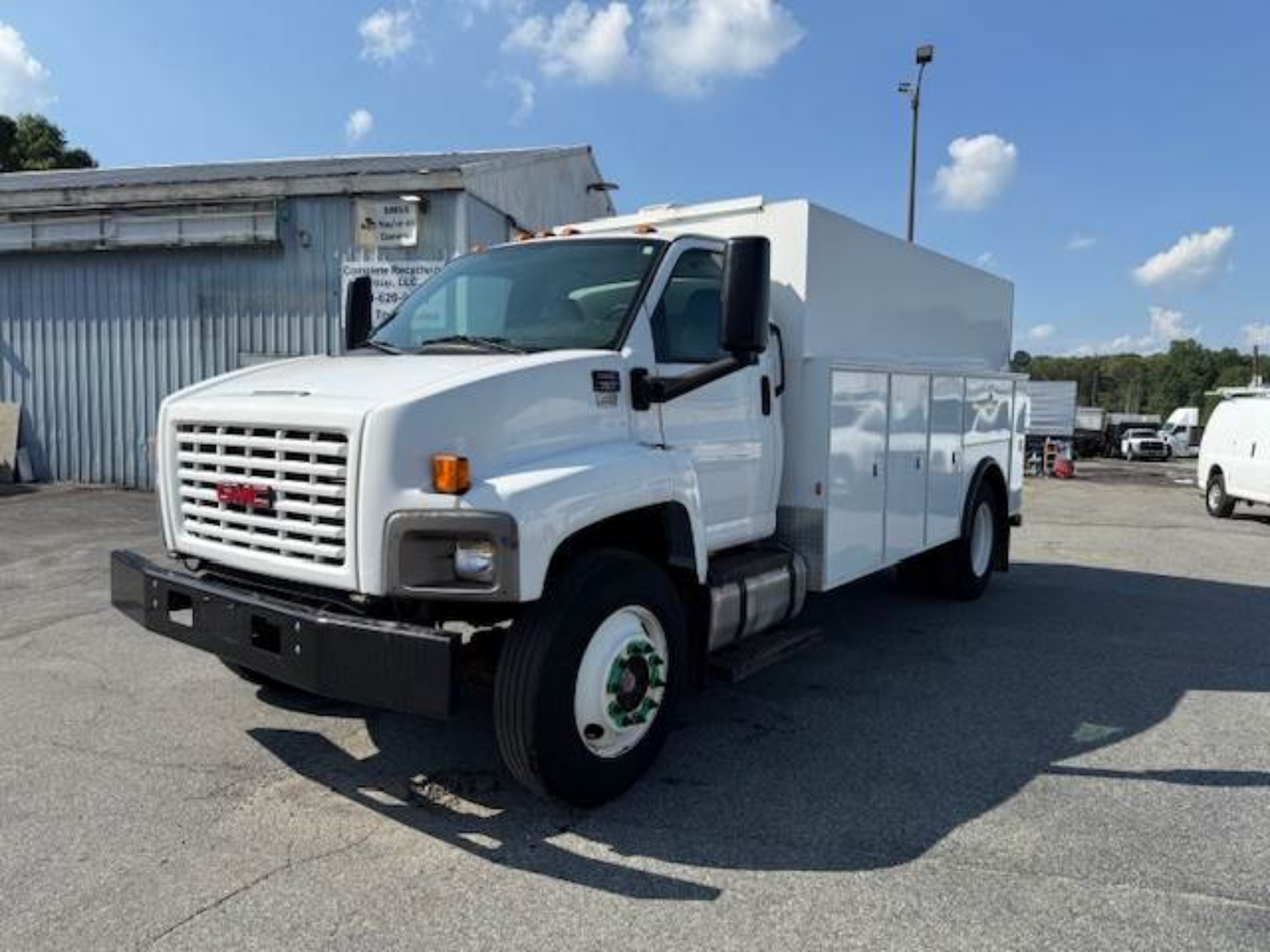 Picture of 2009 GMC C7 Mechanic / Service Truck, Enclosed Utility, Handyman, Electrician, Plumbing Truck, Diesel, Low Miles, 14ft Long, Allison, Work Truck Isuzu LF8