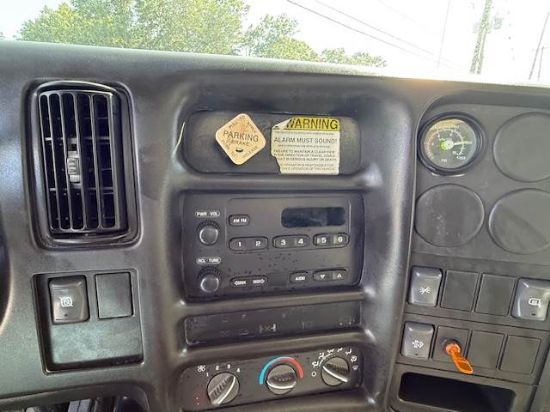 Picture of 2009 GMC C7 Mechanic / Service Truck, Enclosed Utility, Handyman, Electrician, Plumbing Truck, Diesel, Low Miles, 14ft Long, Allison, Work Truck Isuzu LF8