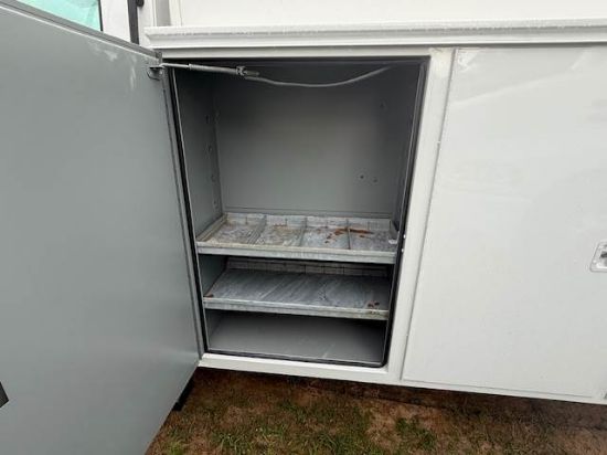 Picture of 2009 GMC C7 Mechanic / Service Truck, Enclosed Utility, Handyman, Electrician, Plumbing Truck, Diesel, Low Miles, 14ft Long, Allison, Work Truck Isuzu LF8