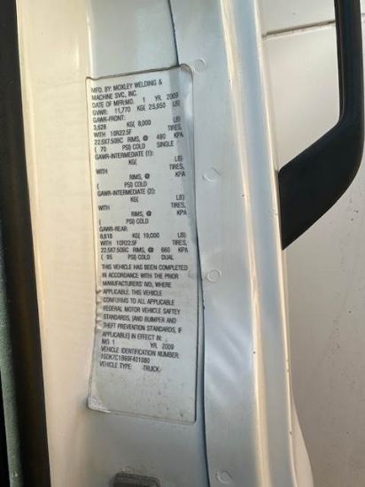 Picture of 2009 GMC C7 Mechanic / Service Truck, Enclosed Utility, Handyman, Electrician, Plumbing Truck, Diesel, Low Miles, 14ft Long, Allison, Work Truck Isuzu LF8
