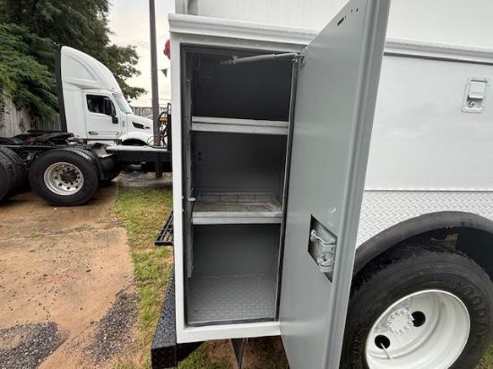 Picture of 2009 GMC C7 Mechanic / Service Truck, Enclosed Utility, Handyman, Electrician, Plumbing Truck, Diesel, Low Miles, 14ft Long, Allison, Work Truck Isuzu LF8