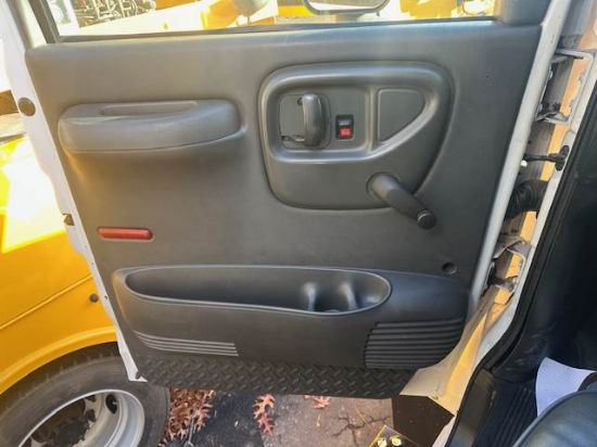 Picture of 2009 GMC C7 Mechanic / Service Truck, Enclosed Utility, Handyman, Electrician, Plumbing Truck, Diesel, Low Miles, 14ft Long, Allison, Work Truck Isuzu LF8