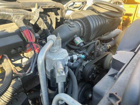 Picture of 2009 GMC C7 Mechanic / Service Truck, Enclosed Utility, Handyman, Electrician, Plumbing Truck, Diesel, Low Miles, 14ft Long, Allison, Work Truck Isuzu LF8