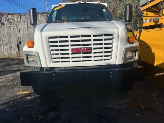 Picture of 2009 GMC C7 Mechanic / Service Truck, Enclosed Utility, Handyman, Electrician, Plumbing Truck, Diesel, Low Miles, 14ft Long, Allison, Work Truck Isuzu LF8