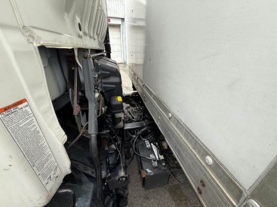 Picture of 2017 Hino XJC740 / XFC740 Box Truck - Supreme 20 FT Box Van, Liftgate, Delivery, Hauling, Storage, Dock Height J05E-TP
