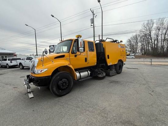 Picture of 2014 International DuraStar 4300 Sweeper Truck, Schwarze A7 TORNADO Sweeper, Road Cleaner, Diesel, LOW MILES, John Deere, Steel Hopper, Air Ride International DT466/Maxxforce DT