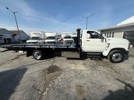 Picture of 2024 International CV515 Rollback Tow Truck, Dump, Flatbed, Jerr-Dan, Delivery, Hauler, Under CDL, Diesel, 200 Miles, Air Ride, PTO, Towing International