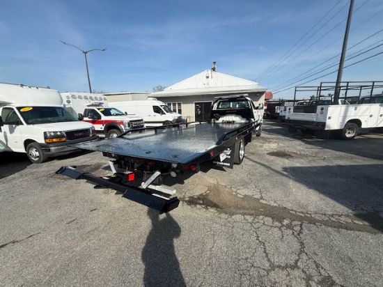 Picture of 2024 International CV515 Rollback Tow Truck, Dump, Flatbed, Jerr-Dan, Delivery, Hauler, Under CDL, Diesel, 200 Miles, Air Ride, PTO, Towing International