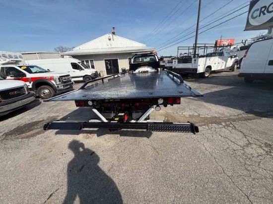 Picture of 2024 International CV515 Rollback Tow Truck, Dump, Flatbed, Jerr-Dan, Delivery, Hauler, Under CDL, Diesel, 200 Miles, Air Ride, PTO, Towing International