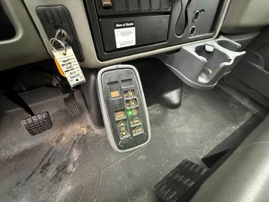 Picture of 2019 International 4300 Box Truck, Ramp, Over CDL, Supreme 26 FT Dry Box Van- DELIVERY, Moving, Storage, Low miles, Diesel, Curbside Doors, CDL Cummins B 6.7
