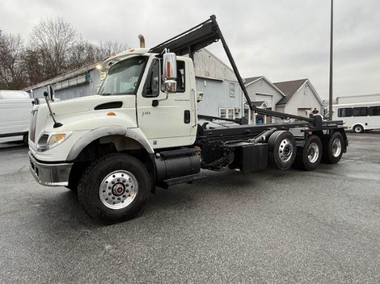 Picture of 2007 International 7600 Roll Off Truck, PreEmmisions, Cummins, Hauler, Dumpster, Trash, Recycling, Drop off, Tarp System Cummins ISM