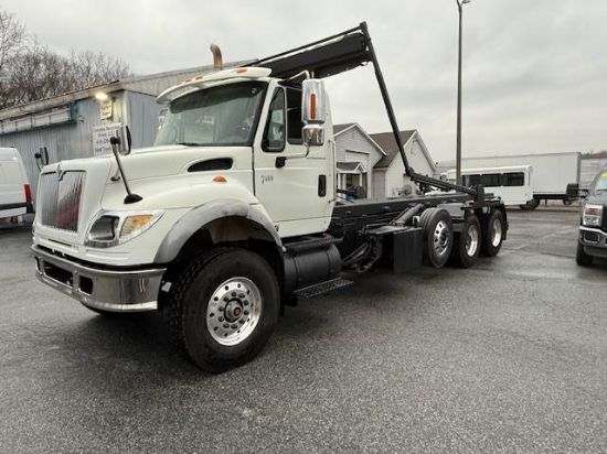 Picture of 2007 International 7600 Roll Off Truck, PreEmmisions, Cummins, Hauler, Dumpster, Trash, Recycling, Drop off, Tarp System Cummins ISM